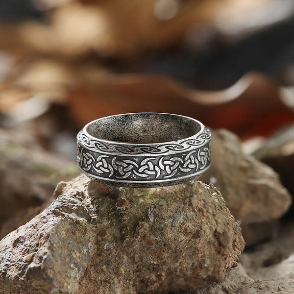 Viking thumb ring top